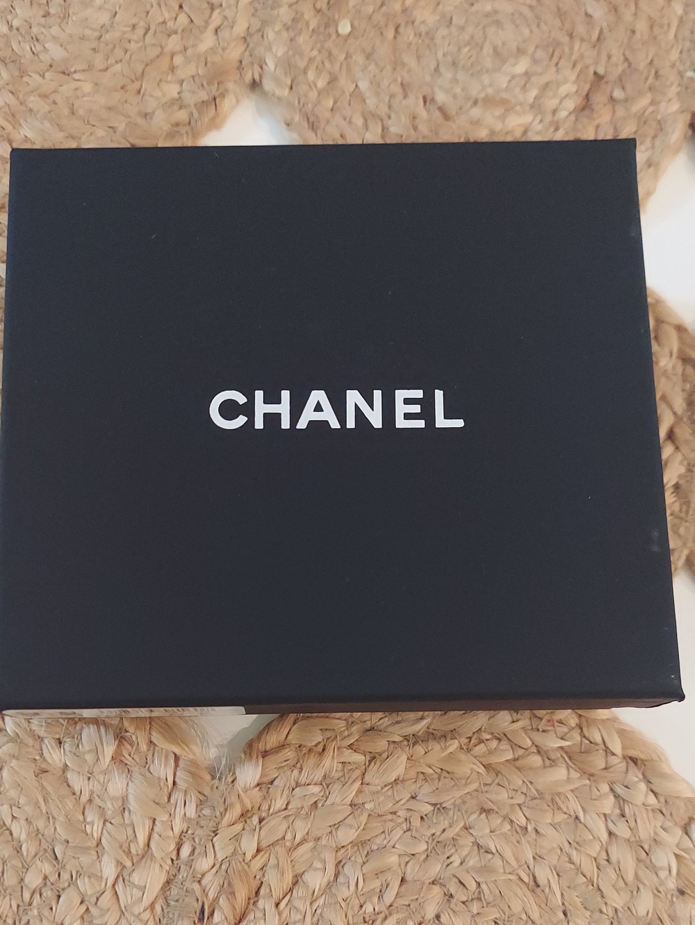 Chanel Caviar mini card holder with chain - Picture 8 of 8